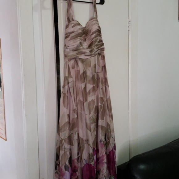 Dress - Picture 3 of 7